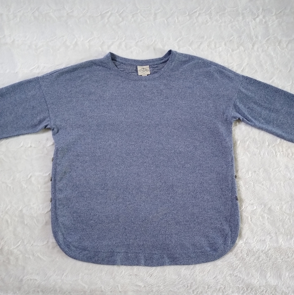 St. John's Bay Side Button Top